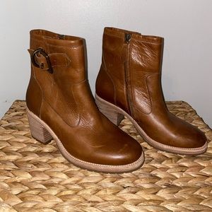 Johnston & Murphy Leather Booties